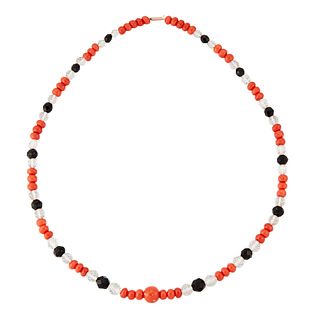 A CORAL, ROCK CRYSTAL AND GLASS BEAD NECKLACE, graduated co
