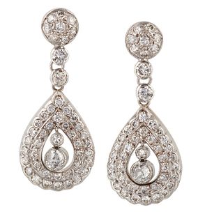 A PAIR OF DIAMOND PENDANT EARRINGS, two graduated old-cut d