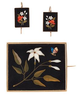A VICTORIAN PIETRA DURA BROOCH AND PAIR OF EARRINGS, the br