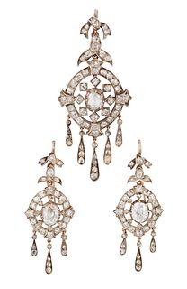 A DIAMOND PENDANT AND EARRING SUITE, the pendant with a cen