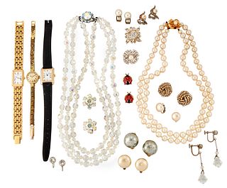 A SMALL QUANTITY OF COSTUME JEWELLERY, including a faceted 