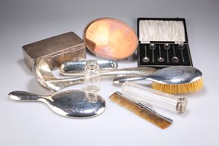 A QUANTITY OF ASSORTED SILVER including: A GEORGE V SILVER 