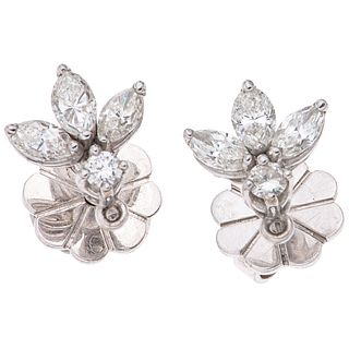 PAIR OF 18K WHITE GOLD DIAMOND STUD EARRINGS Weight: 3.4 g. Size: 0.03 X 0.03" (0.9 x 0.9 cm)