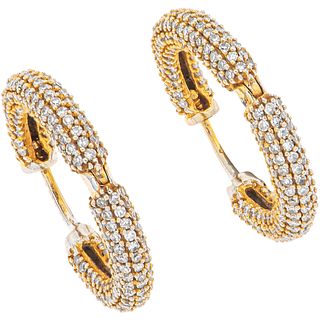 PAIR OF 14K YELLOW GOLD DIAMOND EARRINGS Post and snap lock. Weight: 4.5 g. Size: 0.11 x 0.6" (0.3 x 1.7 cm)