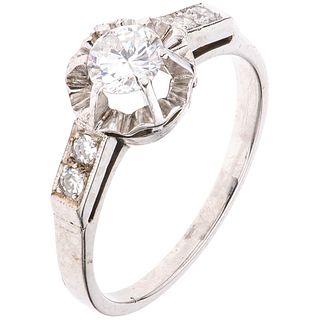 RING WITH DIAMONDS IN PLATINUM Weight: 4.2 g. Size: 7 ¼ 1 Brilliant cut diamond ~ 0.40 ct Clarity: SI2 Color ...