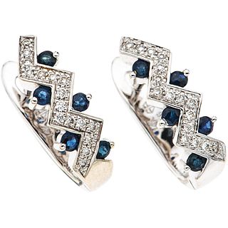 PAIR OF EARRINGS WITH SAPPHIRES AND DIAMONDS IN 14K WHITE GOLD Weight: 3.6 g. Size: 0.19 x 0.59" (0.5 x 1.5 cm)