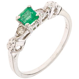 RING WITH EMERALD AND DIAMONDS IN 14K WHITE GOLD Weight: 1.9 g. Size: 6 ¾ 1 Faceted octagonal cut emerald ...