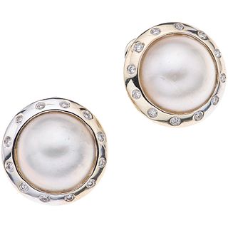 PAIR OF EARRINGS WITH HALF PEARLS AND DIAMONDS IN 14K WHITE GOLD Weight: 7.2 g. Diameter: 0.62" (1.6 cm) 2 Me ...