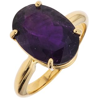 RING WITH AMETHYST IN 14K YELLOW GOLD Weight: 4.3 g. Size: 6 ¾ 1 Faceted Oval Cut Amethyst ~ 4.50 ct