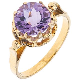 RING WITH AMETHYST IN 14K YELLOW GOLD Weight: 2.5 g. Size: 6 ½ 1 Faceted Round Cut Amethyst ~ 1.75 ct
