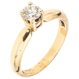 SOLITAIRE RING WITH DIAMOND IN 14K YELLOW GOLD Weight: 2.9 g. Size: 6 ¼ 1 Brilliant cut diamond ~ 0.47 ct