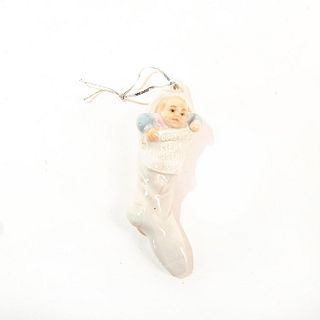 Baby's First Christmas 1991 1991/1991 1005839 - Lladro Porcelain Figure