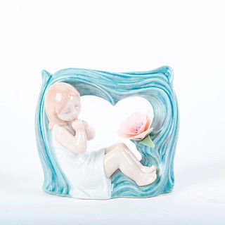 Childhood Fantasy 01008130 - Lladro Porcelain Figure