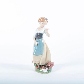 Clumsy Me 01008537 - Lladro Porcelain Figure