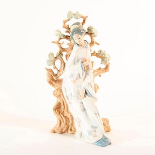 Geisha 1004807 - Lladro Porcelain Figure