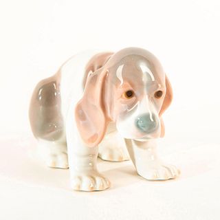 Beagle Puppy Sitting 1001071 - Lladro Porcelain Figure