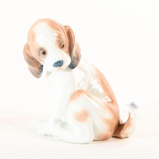 Gentle Surprise 1006210 - Lladro Porcelain Figure
