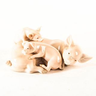 Playful Piglets 1984/1998 01005228 - Lladro Porcelain Figure