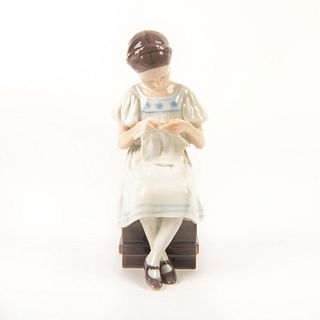 B&G Porcelain Figurine, Girl Knitting 1656