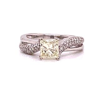 18k Gold & Diamond Engagement Ring