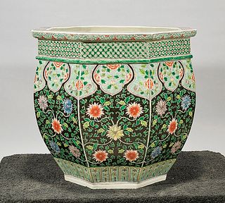 Chinese Famille Verte Porcelain Octagonal Jardiniere
