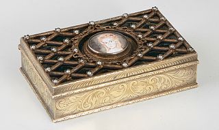 French Brass Dresser Box, 20th c., the latticed lid with a central oval miniature of a lady, flanked by gray pearls, opening to a mahogany lined inter