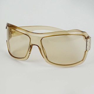Lady's Gucci, Made in Italy Sunglasses.