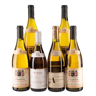 Vinos Blancos de Francia. a) Chablis. Cosecha 1996 y 2007. b) Petit Chablis.
Total de piezas: 6.
