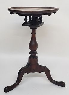 18th Century Chippendale Philadelphia Tilt and Turn Top Candle Stand
