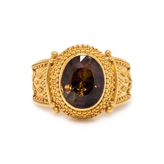 LUNA FELIX GOLDSMITH, YELLOW GOLD AND ANDALUSITE RING