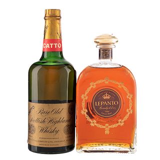 Whisky y Brandy. a) Catto. Rare Old. b) Lepanto. Solera gran reserva. Piezas: 2.