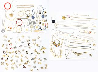 Several Pieces of Assorted Costume Jewelry/Items