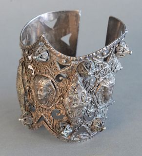 Middle Eastern Silver Cuff Bracelet
6 t.oz.
