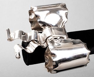 Alexis Bittar Sculptural Silver-Tone Bow Bracelet