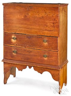 New England Queen Anne pine mule chest