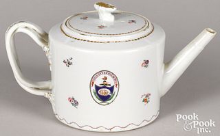 Chinese export porcelain teapot, early 19th c.