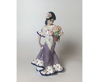 Lladro Figurine Girl with Flowers