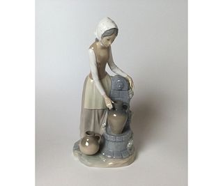 Lladro Figurine Woman with water Jug