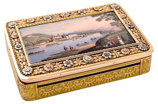 A CONTINENTAL VARI-GOLD SNUFF-BOX SET WITH A MINIATURE ENAMEL PAINTING, POSSIBLY FRENCH, 19TH CENTURY
