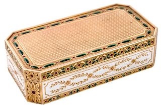 A CONTINENTAL GOLD AND ENAMEL SNUFF BOX