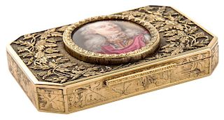 A CONTINENTAL GOLD SNUFF BOX WITH A MINIATURE ROYAL PORTRAIT, POSSIBLY HUNGARIAN