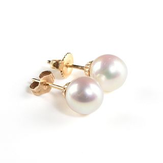 A PAIR OF VINTAGE 14K YELLOW GOLD AND PALE PINK PEARL STUD EARRINGS,
