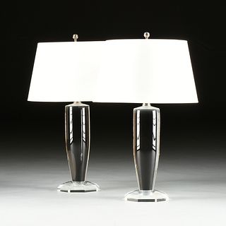 A PAIR OF VISUAL COMFORT AND CO. CONTEMPORARY CRYSTAL AND LUCITE LAMPS, 