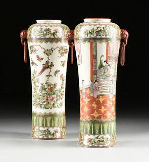 A PAIR OF VINTAGE CHINESE FAMILLE ROSE PORCELAIN VASES, POSSIBLY REPUBLIC PERIOD, EARLY 20TH CENTURY,