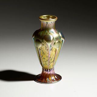 Quezal, Vase with applied tendrils