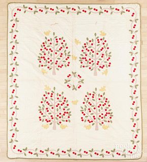 Appliqué quilt, ca. 1900, with bird and tree decoration, 97'' x 82''.