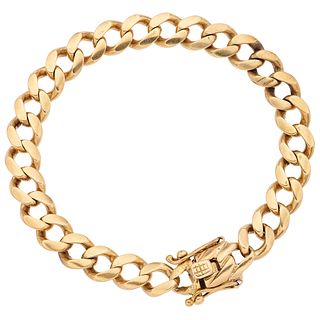 BRACELET IN 12K YELLOW GOLD Box clasp with double 8-shaped safety. Weight: 36.3 g. Length: 8" (20.5 cm)