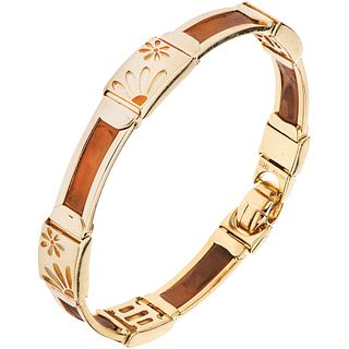 14K YELLOW GOLD BRACELET WITH ENAMEL AND RUBBER Carabiner clasp. Shows wear. Weight: 20.6 g. 