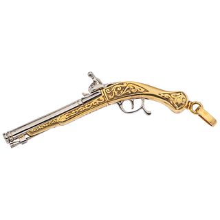 18K YELLOW AND WHITE GOLD PENDANT  Shotgun design with pliable barrel and articulated trigger. 