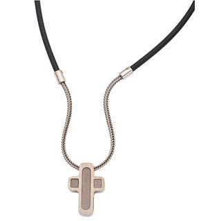 NECKLACE AND CROSS IN 18K WHITE GOLD AND RUBBER, ZANCAN Necklace with carabiner clasp. Length: 19.8" (50.5 cm)
